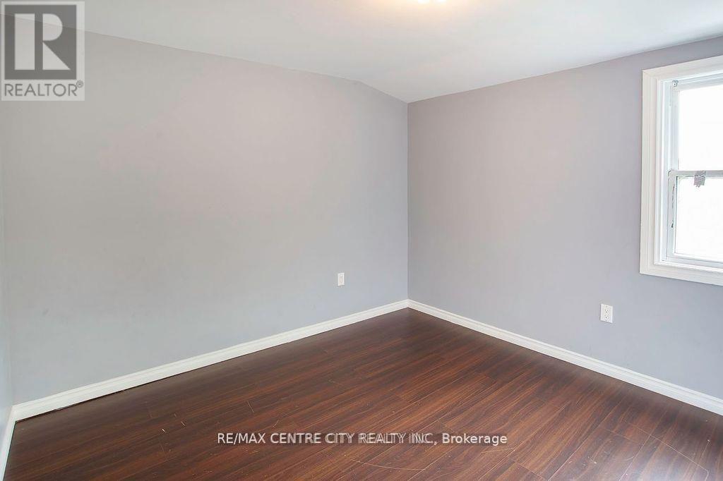 66 Adelaide Street South — photo 35