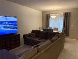 3 500 Reimer Avenue, Steinbach, MB R5G0G8 Photo 8