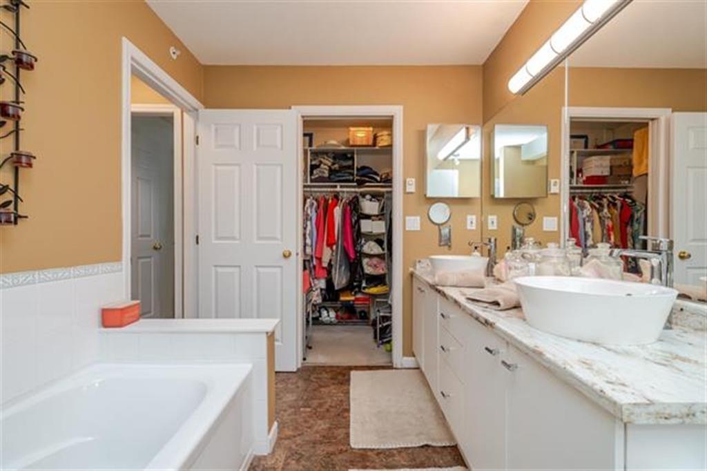 Photo of 70 8930 WALNUT GROVE DRIVE 13