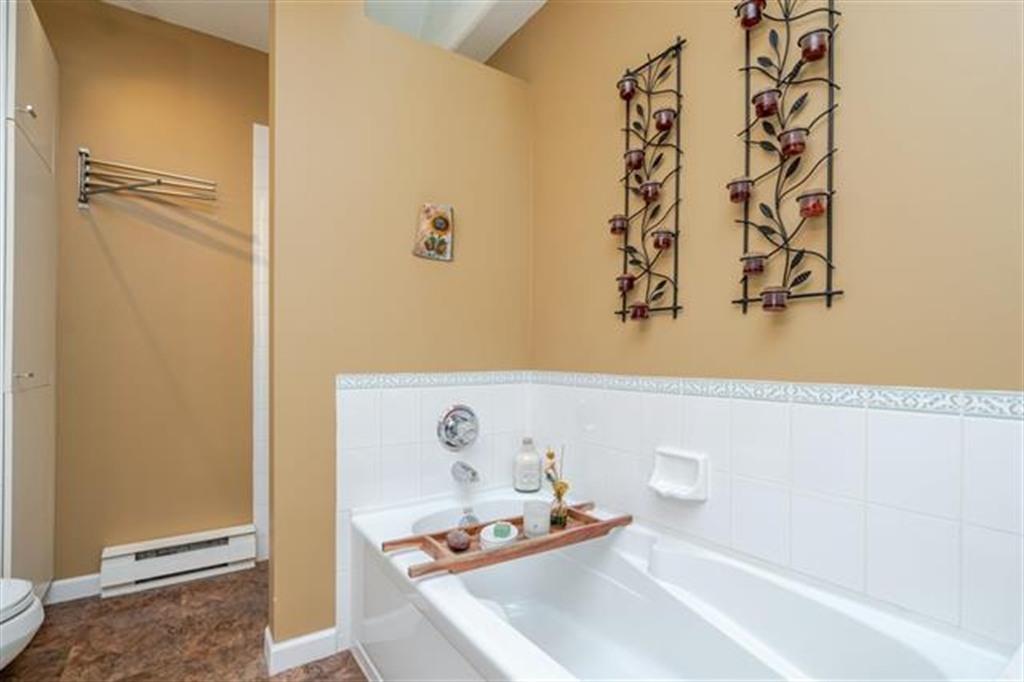 Photo of 70 8930 WALNUT GROVE DRIVE 21