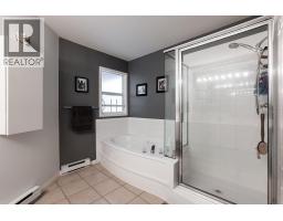 1707 Arbutus Place, Coquitlam, BC V3E3K2 Photo 13