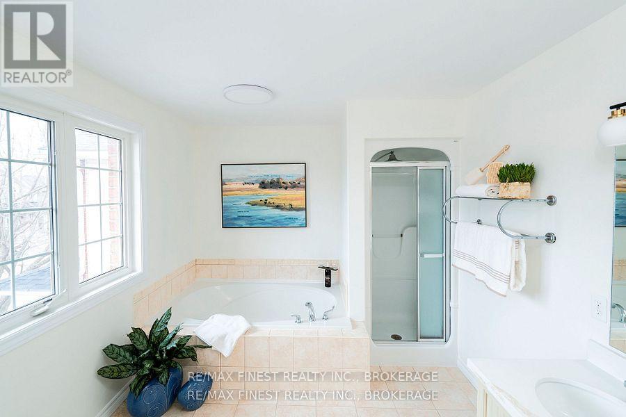 1394 Stoneridge Drive — photo 10