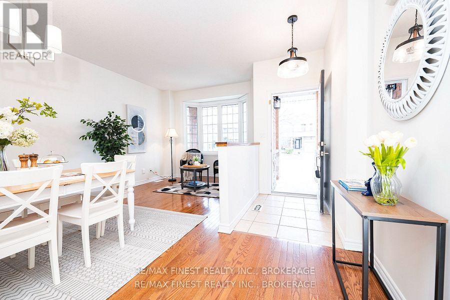 1394 Stoneridge Drive — photo 4