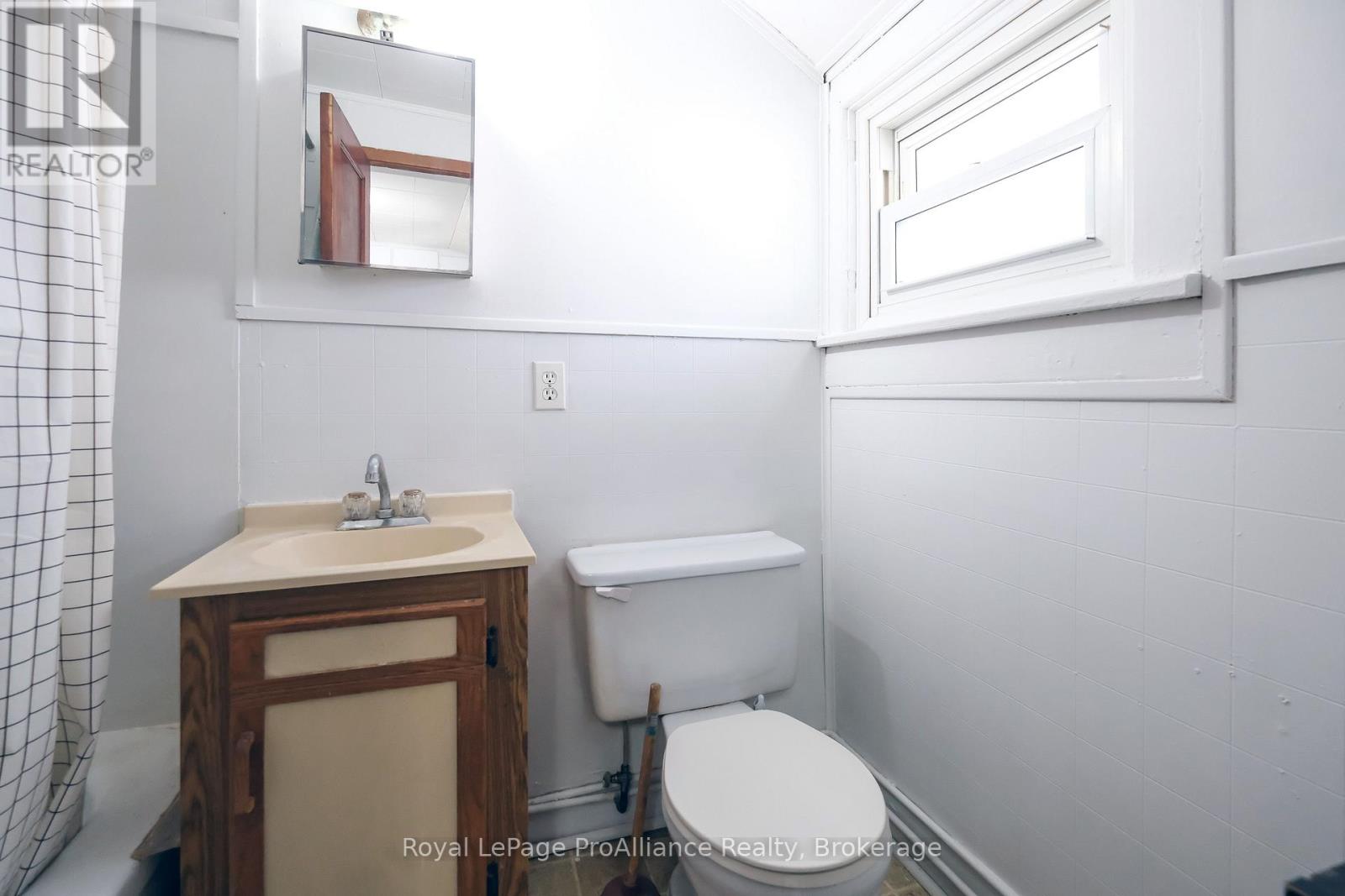 395 Bleecker Avenue, Belleville, ON photo 22