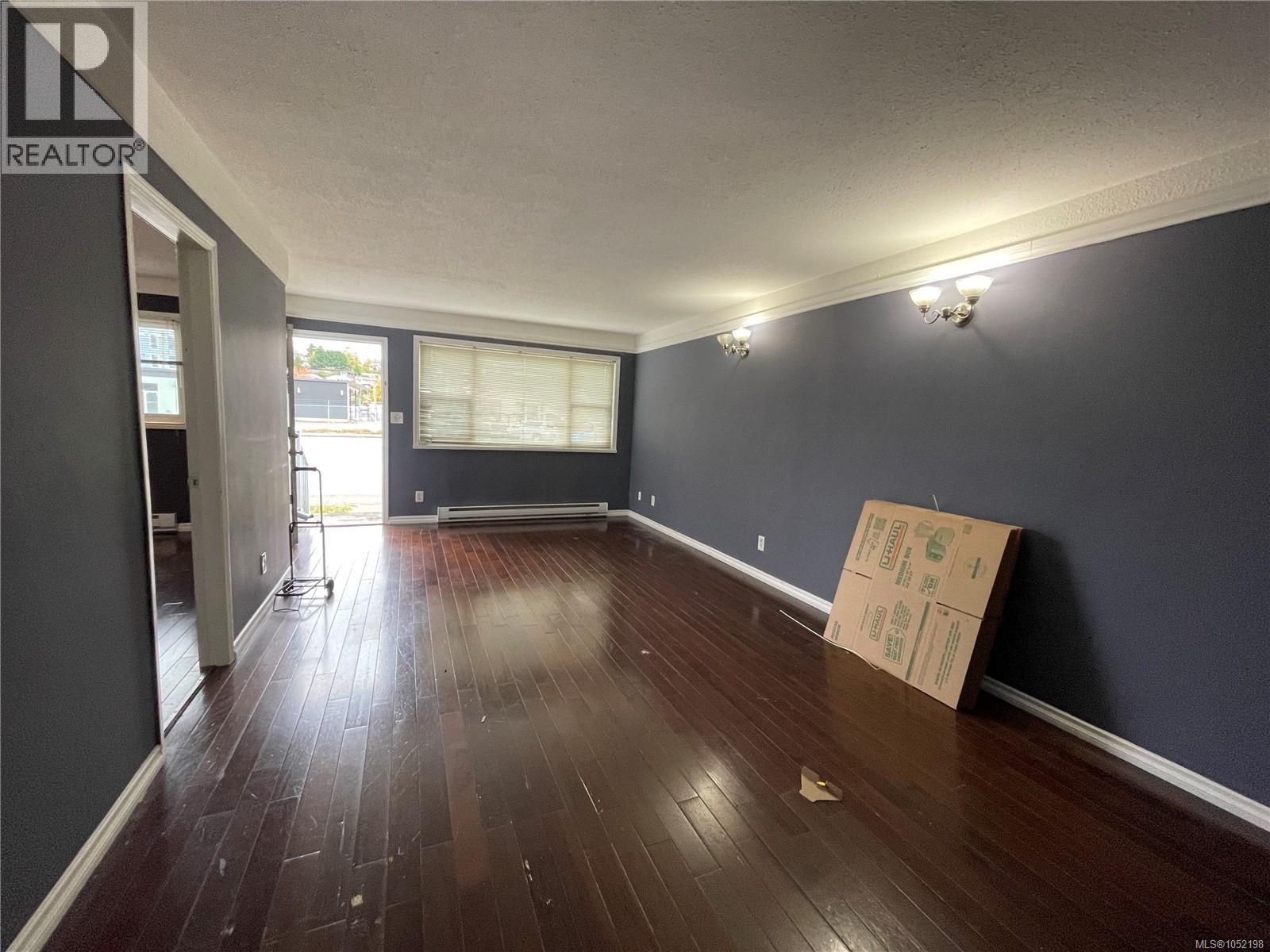 2868 3rd Ave - 4