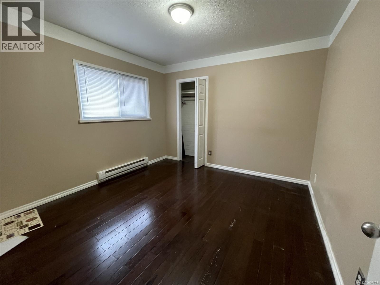 2868 3rd Ave - 8