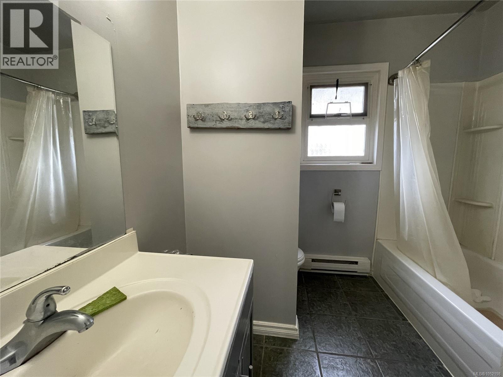 2868 3rd Ave - 9