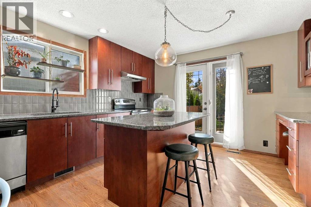 296 Woodbine Boulevard SW - photo 10
