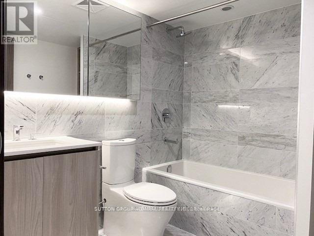 19 Bathurst Street — photo 7