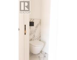 127 Glenvale Boulevard, Toronto, ON M4G2W1 Photo 13