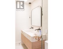 127 Glenvale Boulevard, Toronto, ON M4G2W1 Photo 19