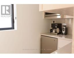 127 Glenvale Boulevard, Toronto, ON M4G2W1 Photo 8