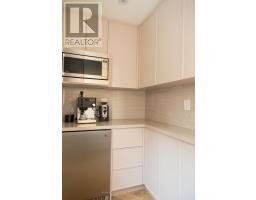 127 Glenvale Boulevard, Toronto, ON M4G2W1 Photo 9