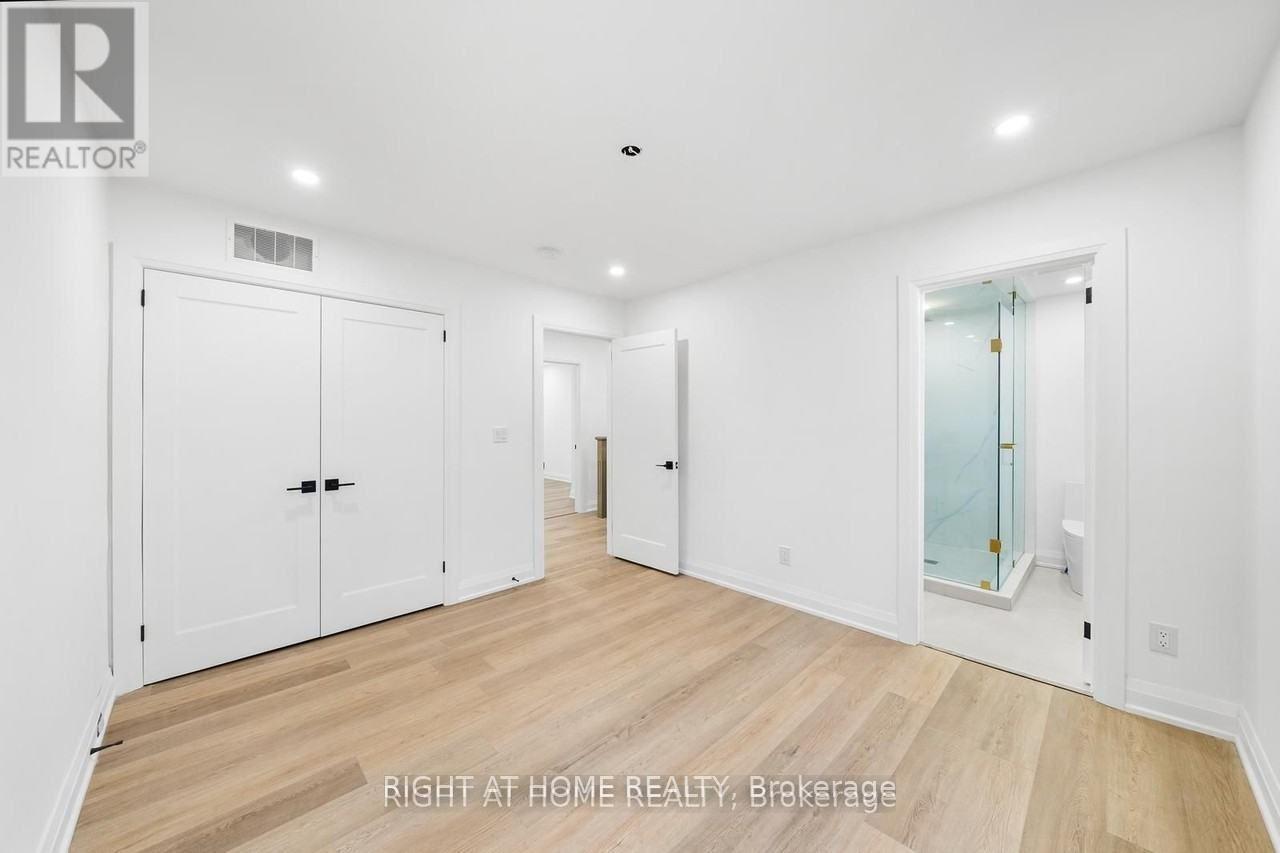 147 FORMAN AVENUE - 13