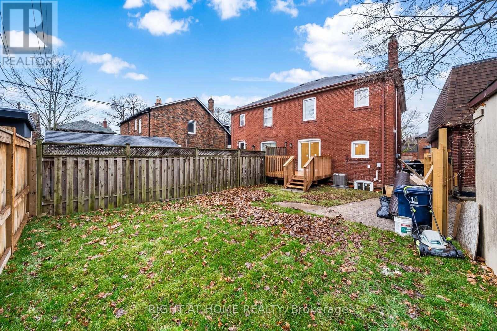147 FORMAN AVENUE - 21