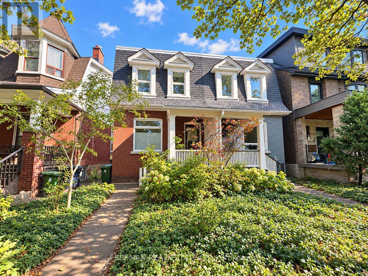 Photo of 597 Palmerston Avenue