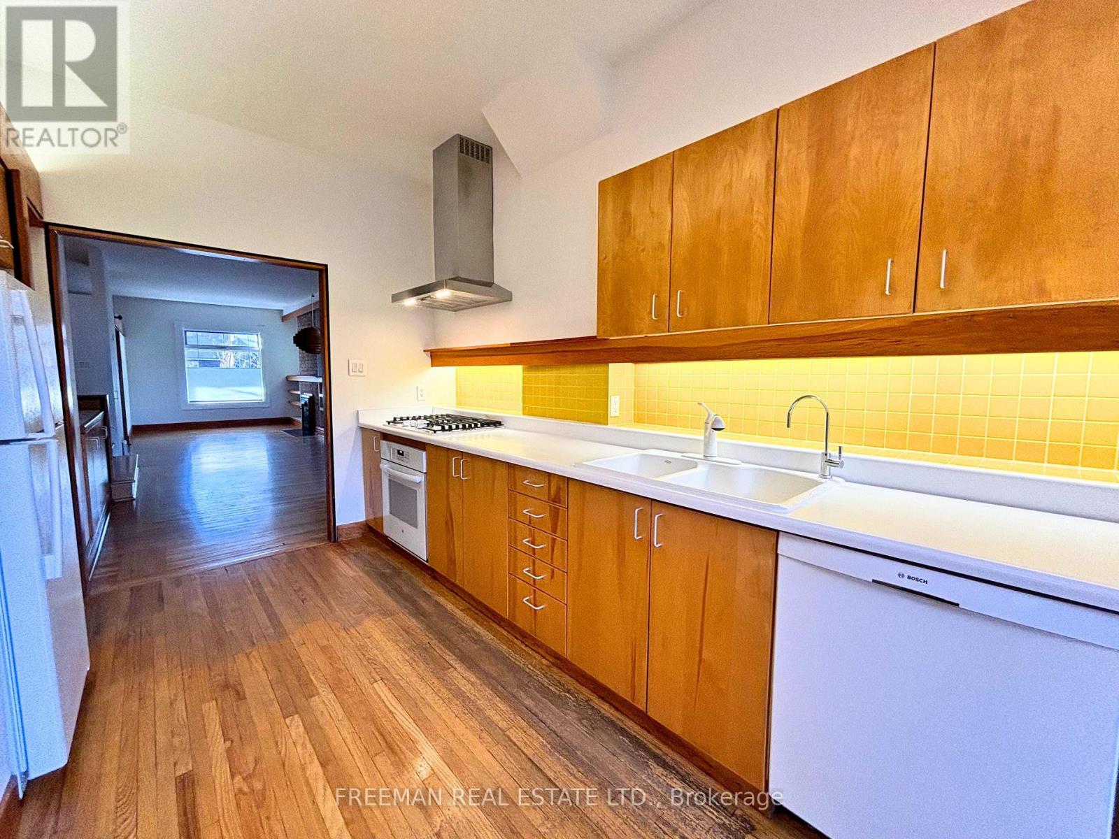 597 PALMERSTON AVENUE, Toronto (Annex) — photo 12