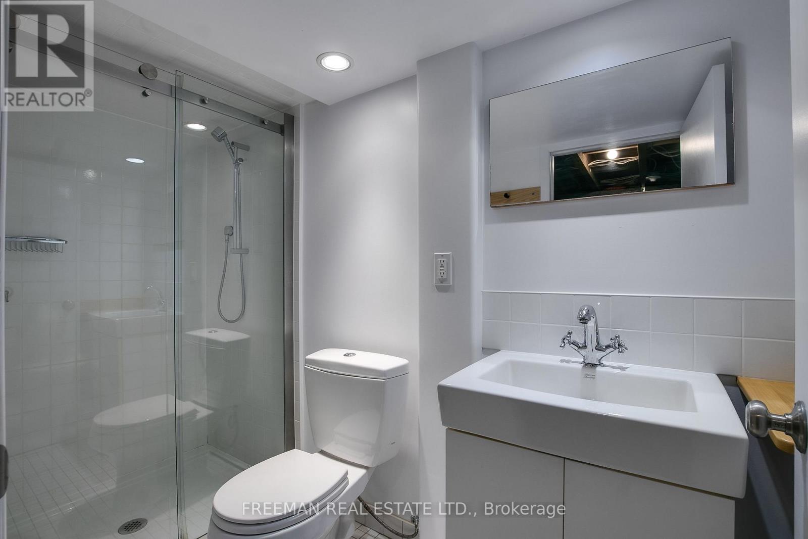 597 Palmerston Avenue — photo 29