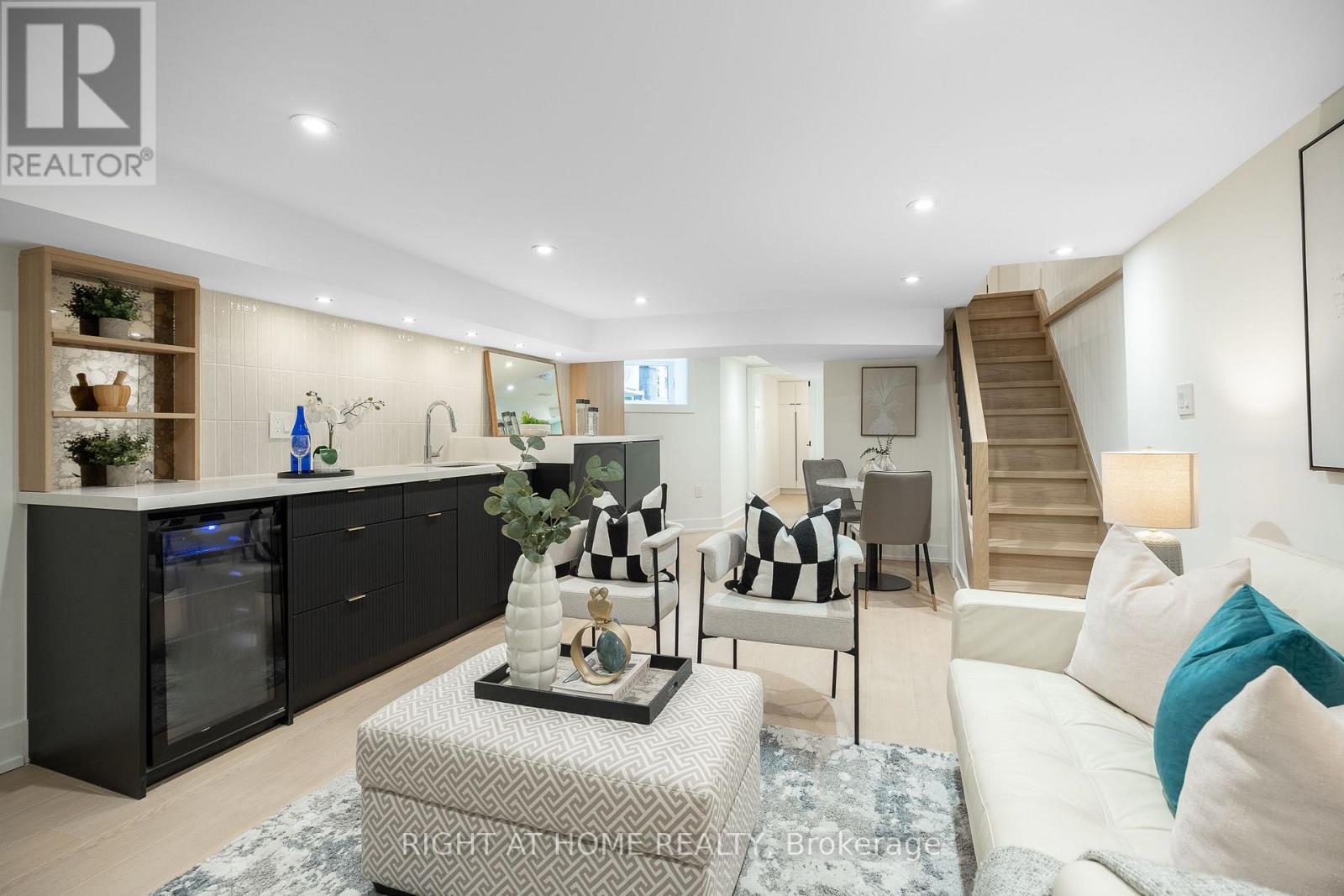 356 Woodfield Road — photo 33