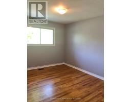 Kitchen - 1 & 2 - 1627 Chaucer Avenue, Ottawa, ON K1G0R7 Photo 11