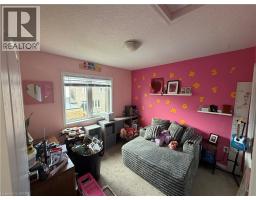 25 Sumac Drive, Caledonia, ON N3W0C2 Photo 12