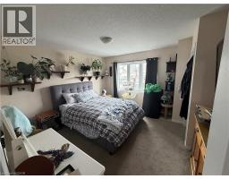 25 Sumac Drive, Caledonia, ON N3W0C2 Photo 9