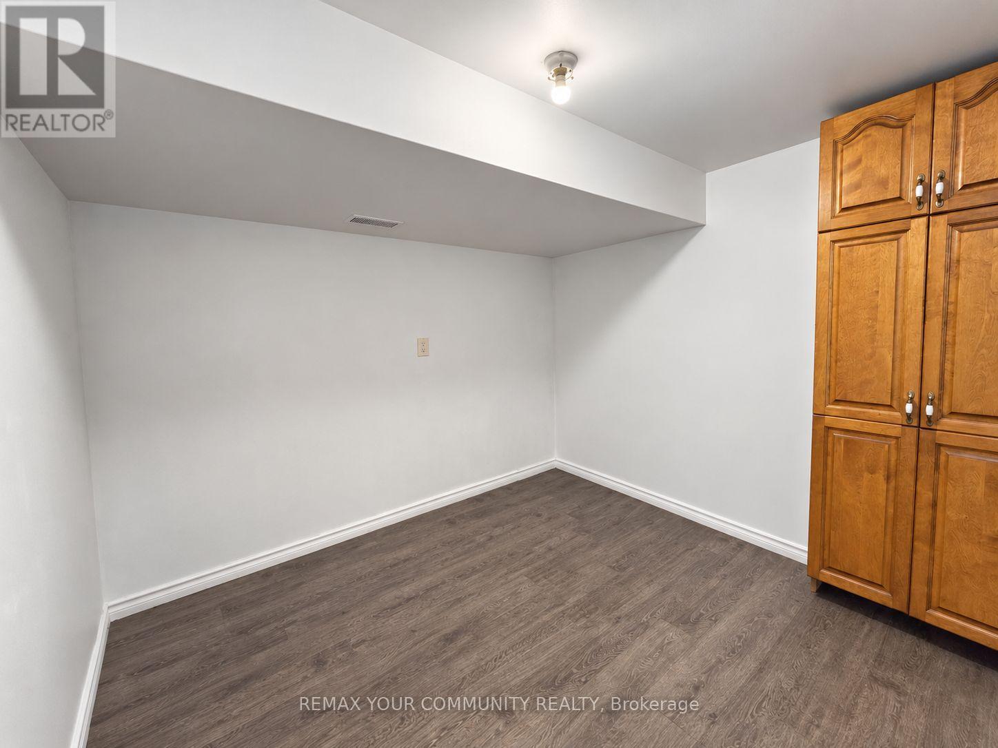 LOWER UNIT - 77 BESWICK DRIVE, Newmarket (Central Newmarket) — photo 9