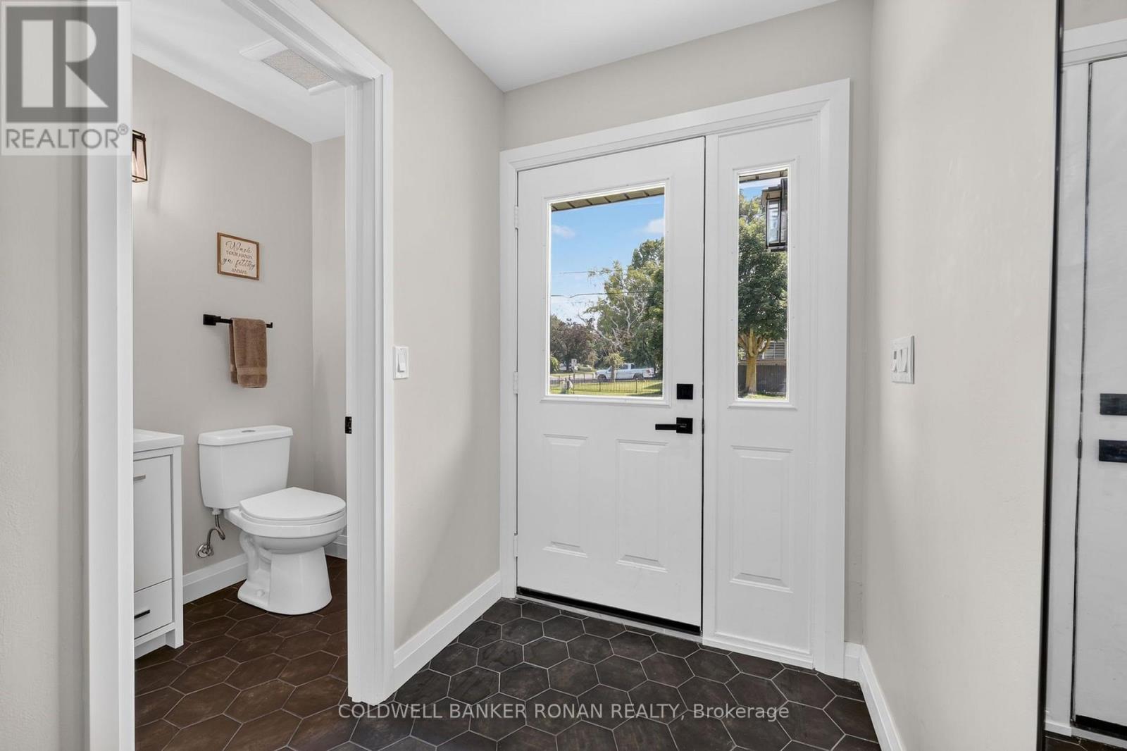 124 KING STREET S, New Tecumseth (Alliston) — photo 4