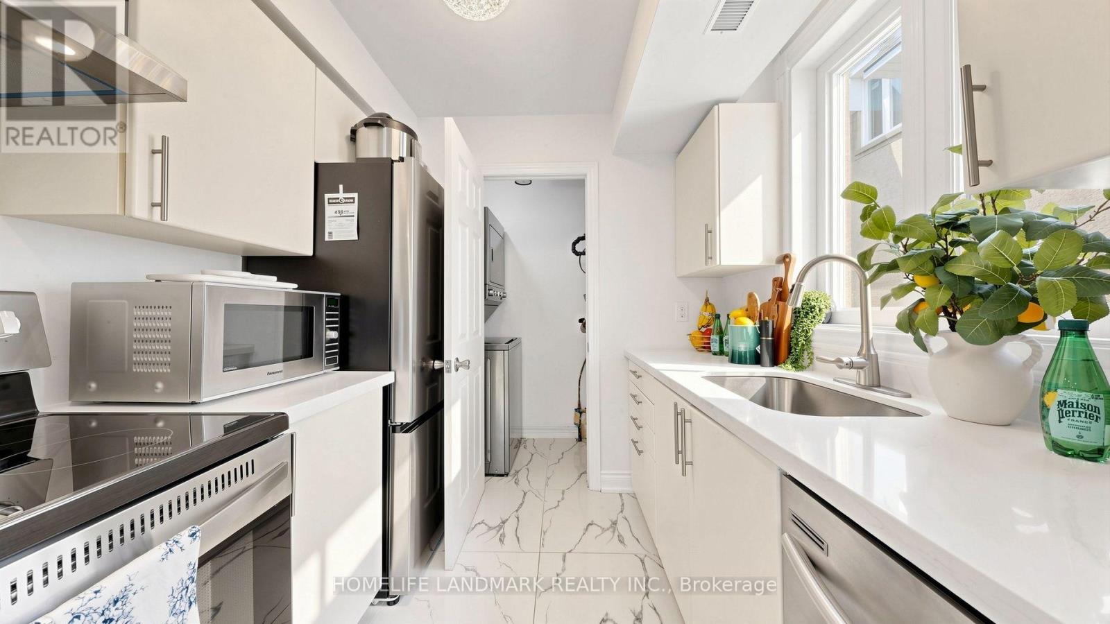 318- 75 Weldrick Road East, Richmond Hill, ON photo 18