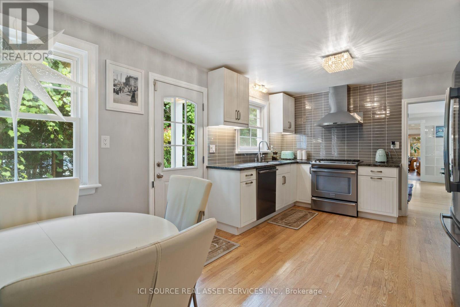 109 Highland Lane, Richmond Hill, ON photo 12
