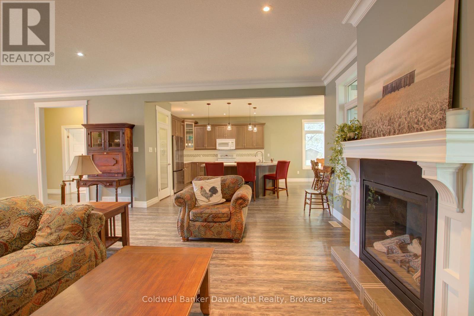 54 LORNE AVENUE, Bluewater (Hensall) — photo 4