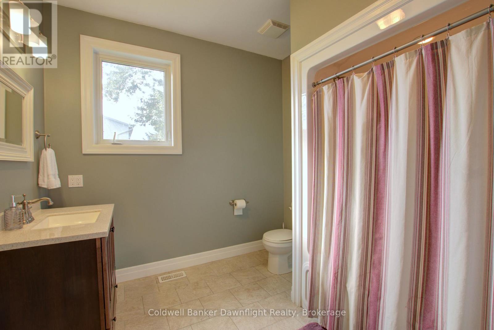 54 LORNE AVENUE, Bluewater (Hensall) — photo 9