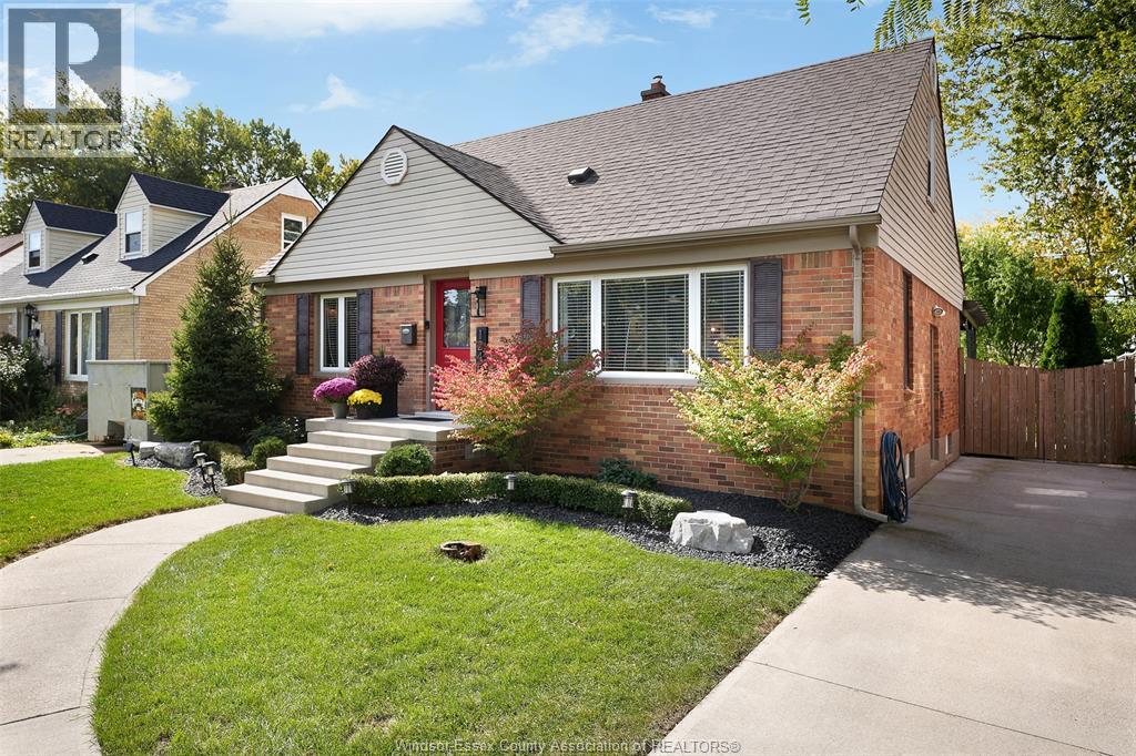 1245 Fairview BOULEVARD - 2