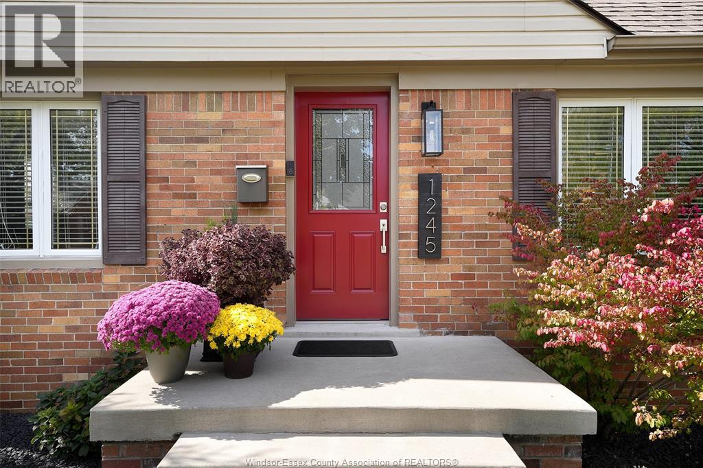 1245 Fairview BOULEVARD - 3