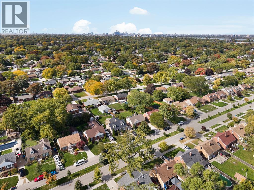 1245 Fairview BOULEVARD - 32