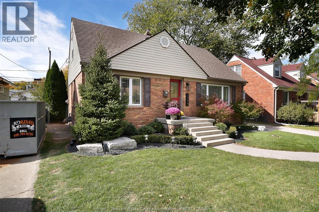 1245 Fairview BOULEVARD - 35