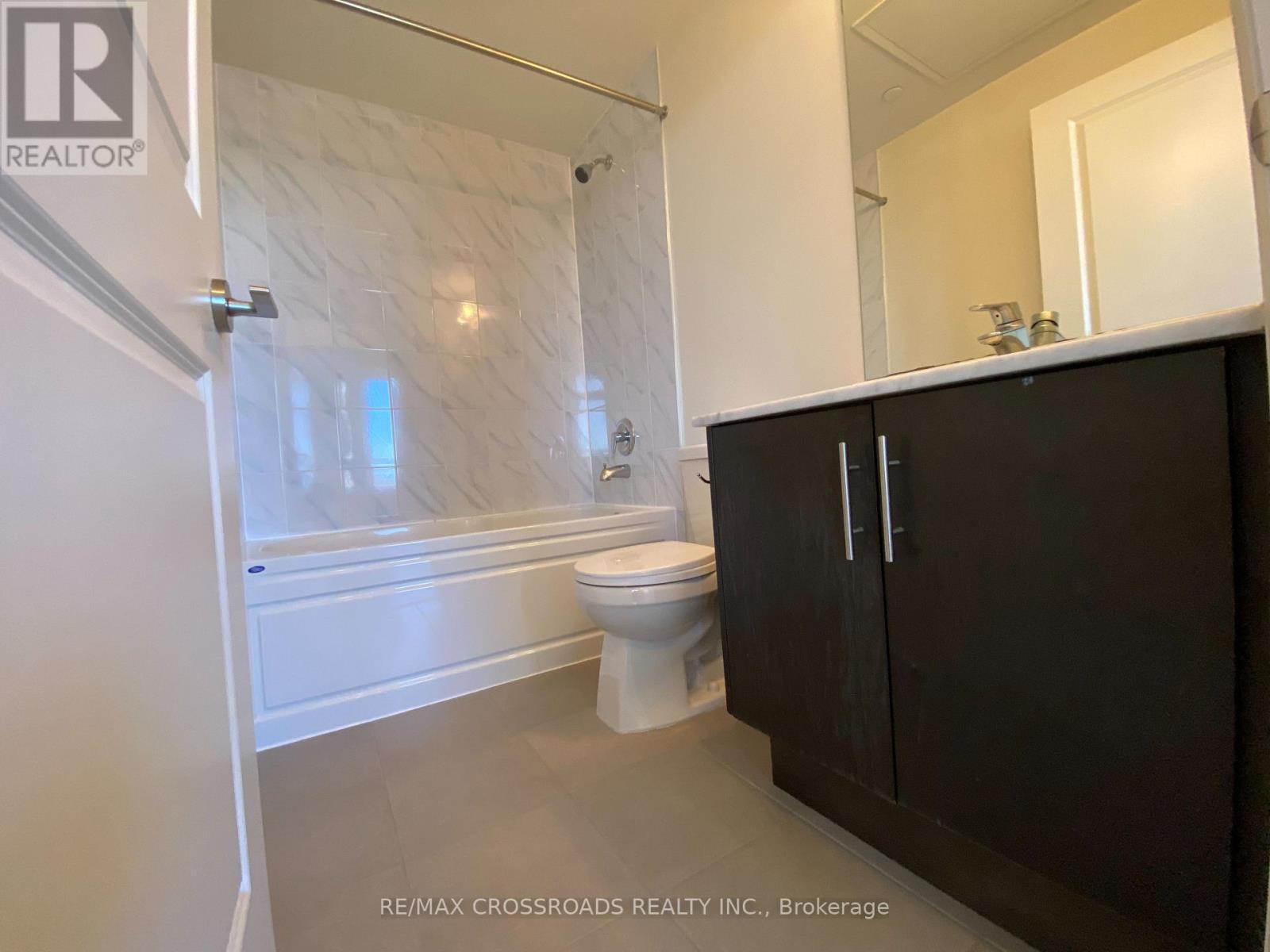 9506 Markham Road — photo 23