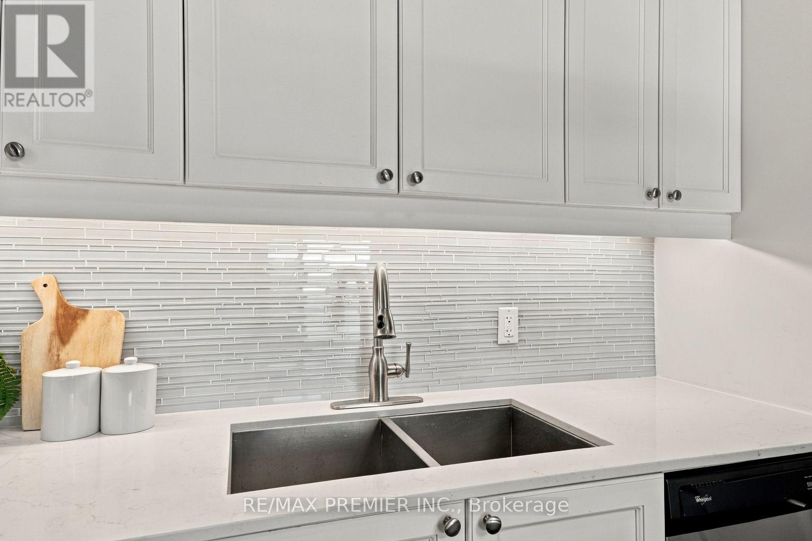 407 - 2522 KEELE STREET, Toronto (Maple Leaf) — photo 12