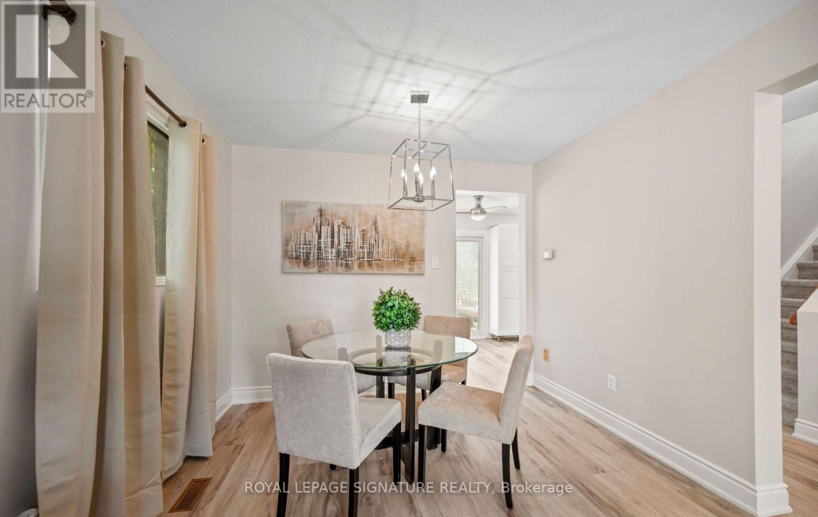2092 HUNT CRESCENT - 9