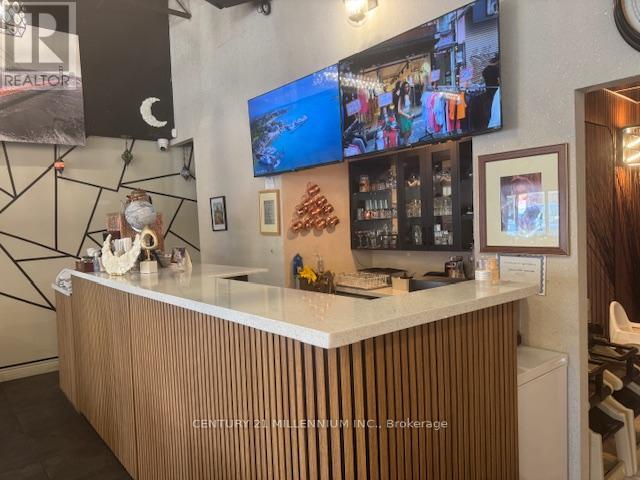 900 Rathburn Road West — photo 13