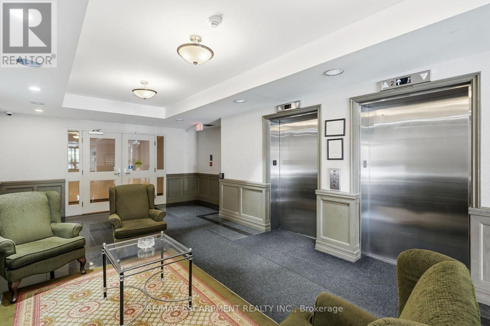 208 - 2199 SIXTH LINE, Oakville (RO River Oaks) — photo 2