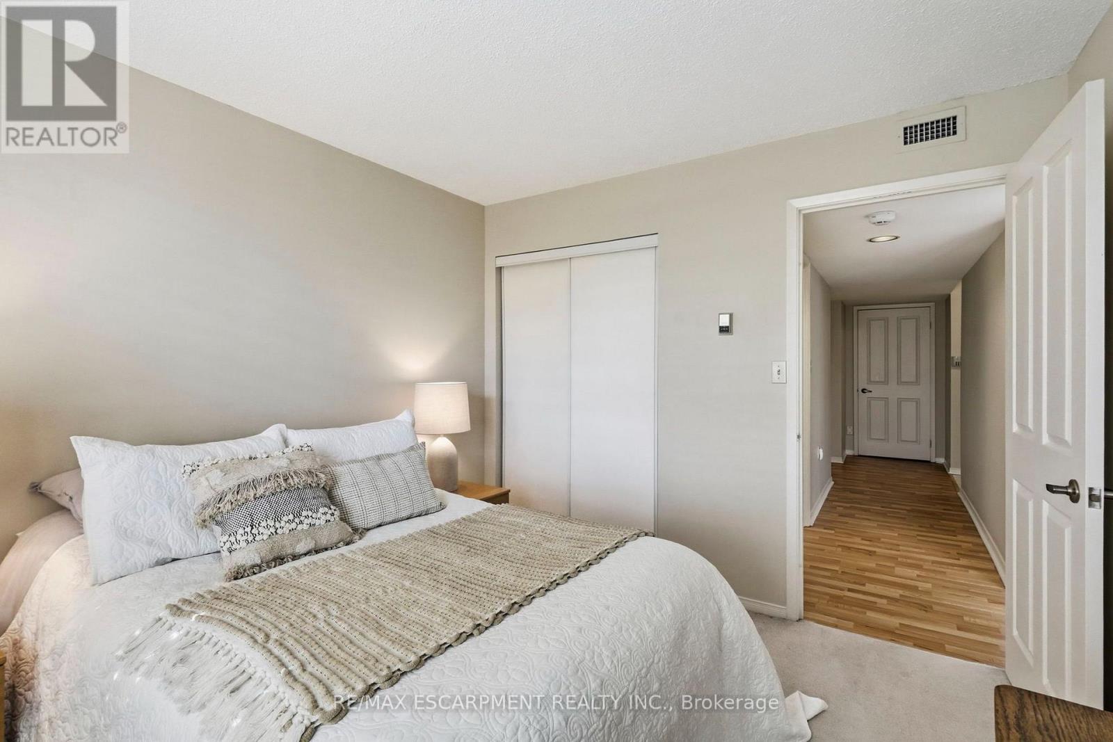 208- 2199 Sixth Line, Oakville, ON photo 22