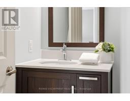 208 - 2199 Sixth Line, Oakville, ON L6H5V3 Photo 17