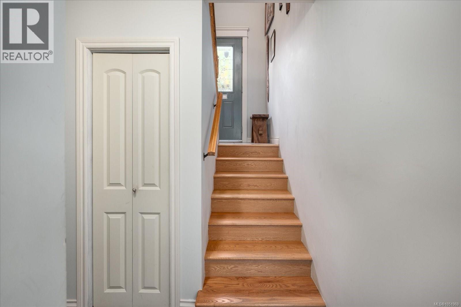 2404 Glenayr Dr - 25