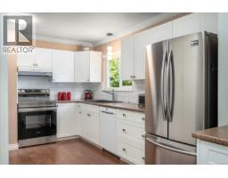 Living room - 2404 Glenayr Dr, Nanaimo, BC V9S3E7 Photo 15