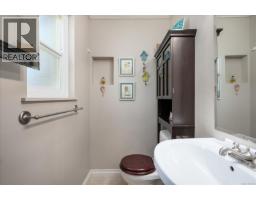 2404 Glenayr Dr, Nanaimo, BC V9S3E7 Photo 20