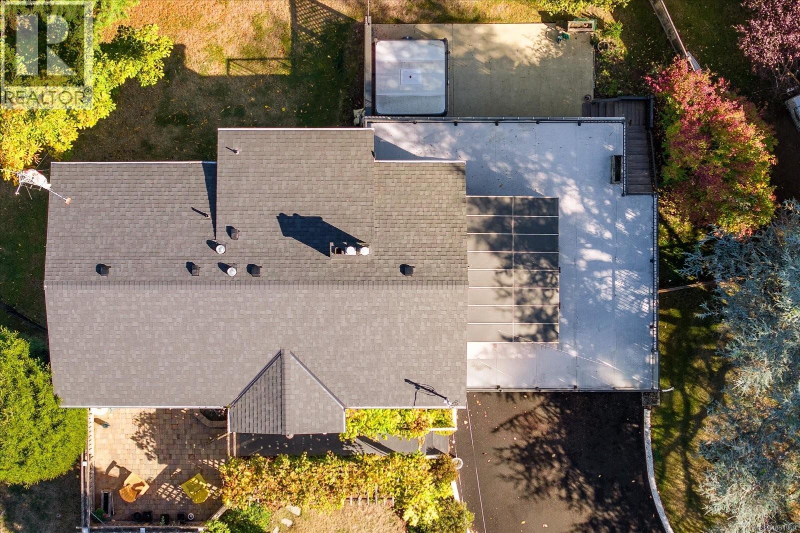 2404 Glenayr Dr - 55