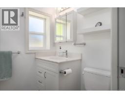 2404 Glenayr Dr, Nanaimo, BC V9S3E7 Photo 36