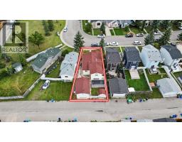228 Taradale Close NE - photo 2