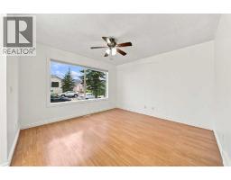 228 Taradale Close NE - photo 4